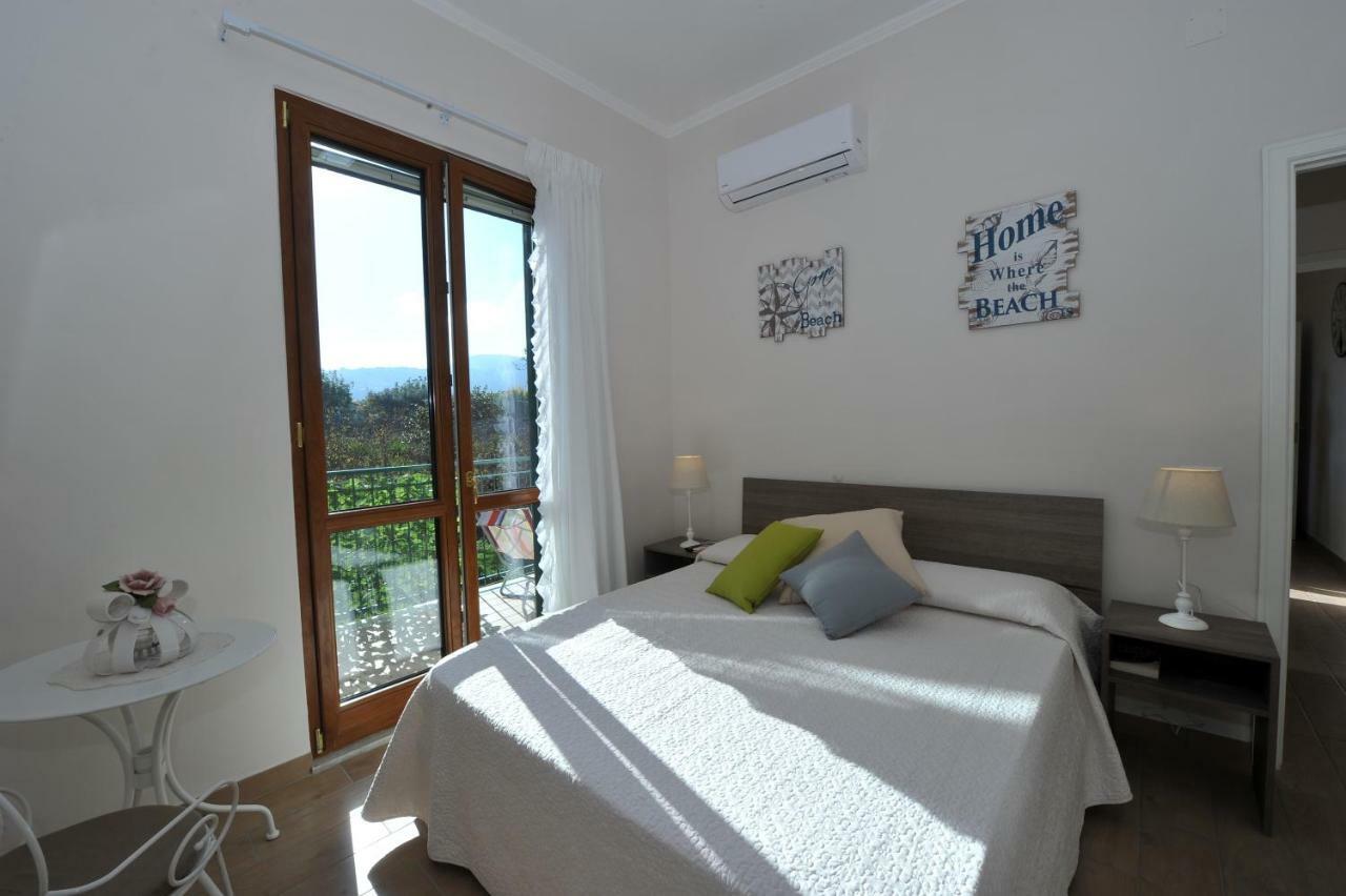 Mavi Apartments ปิอาโนดิซอร์เรนโต ภายนอก รูปภาพ